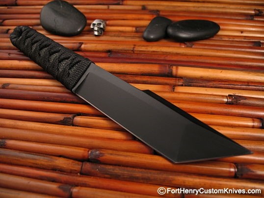 traditional tanto knife