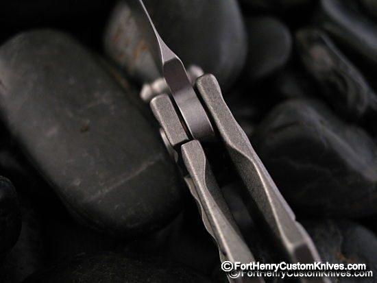 Kingdom Armory - V2 Mini Samaritan - Image 4