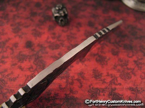 Black Dragon Forge - V3 Skull Neck Knife - Image 4