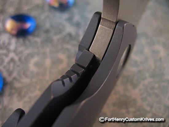 DireWare - V-5 Solo Wharny Flipper - Image 6